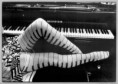 /album/fotogaleria/christopher-ben-nogi-jak-pianino-piano-legs-jpg/